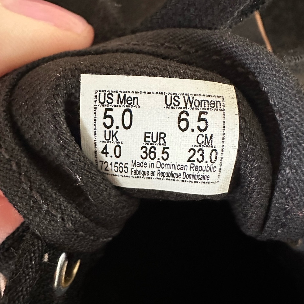 Brown Bottom Black Vans sneakers 
Like new! Great condition! - Picture 5 of 7